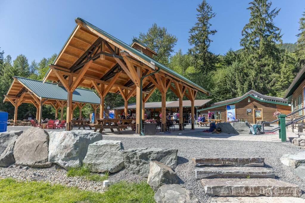 R & R Chalet At Mt. Rainier Ashford Exterior foto